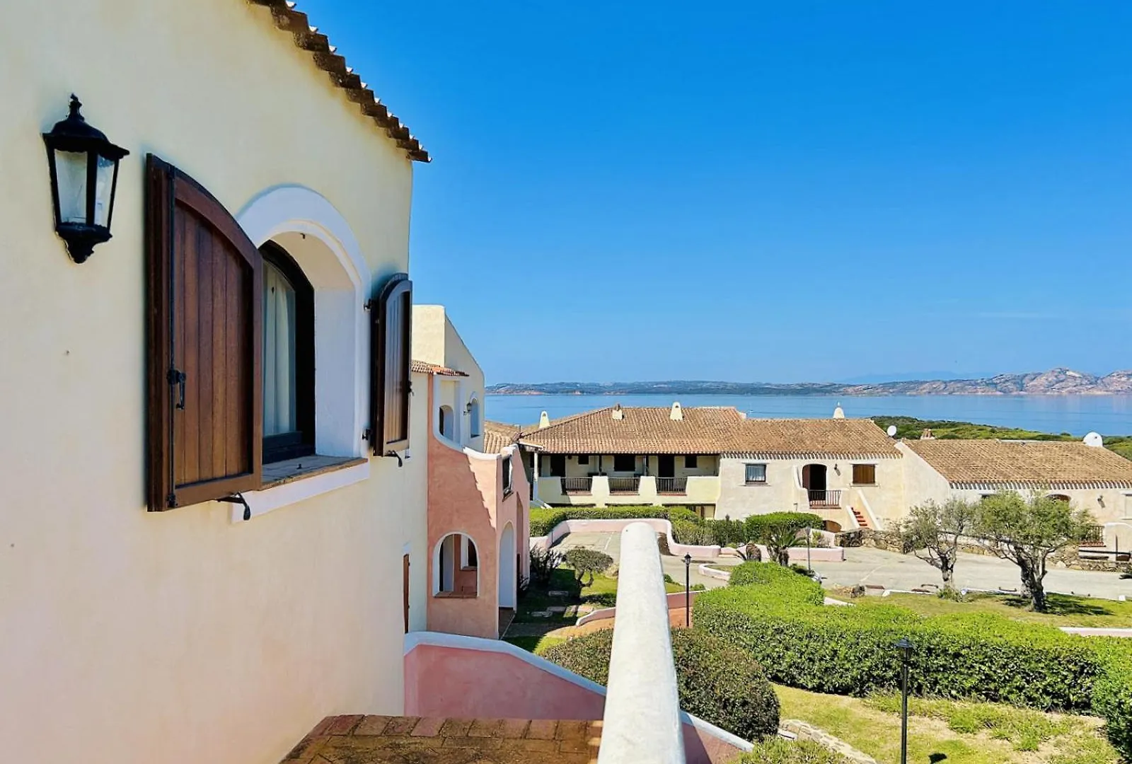 Residence Con Spiaggia Privata Lettini E Ombrelloni Gratuiti Porto Cervo Feriehus