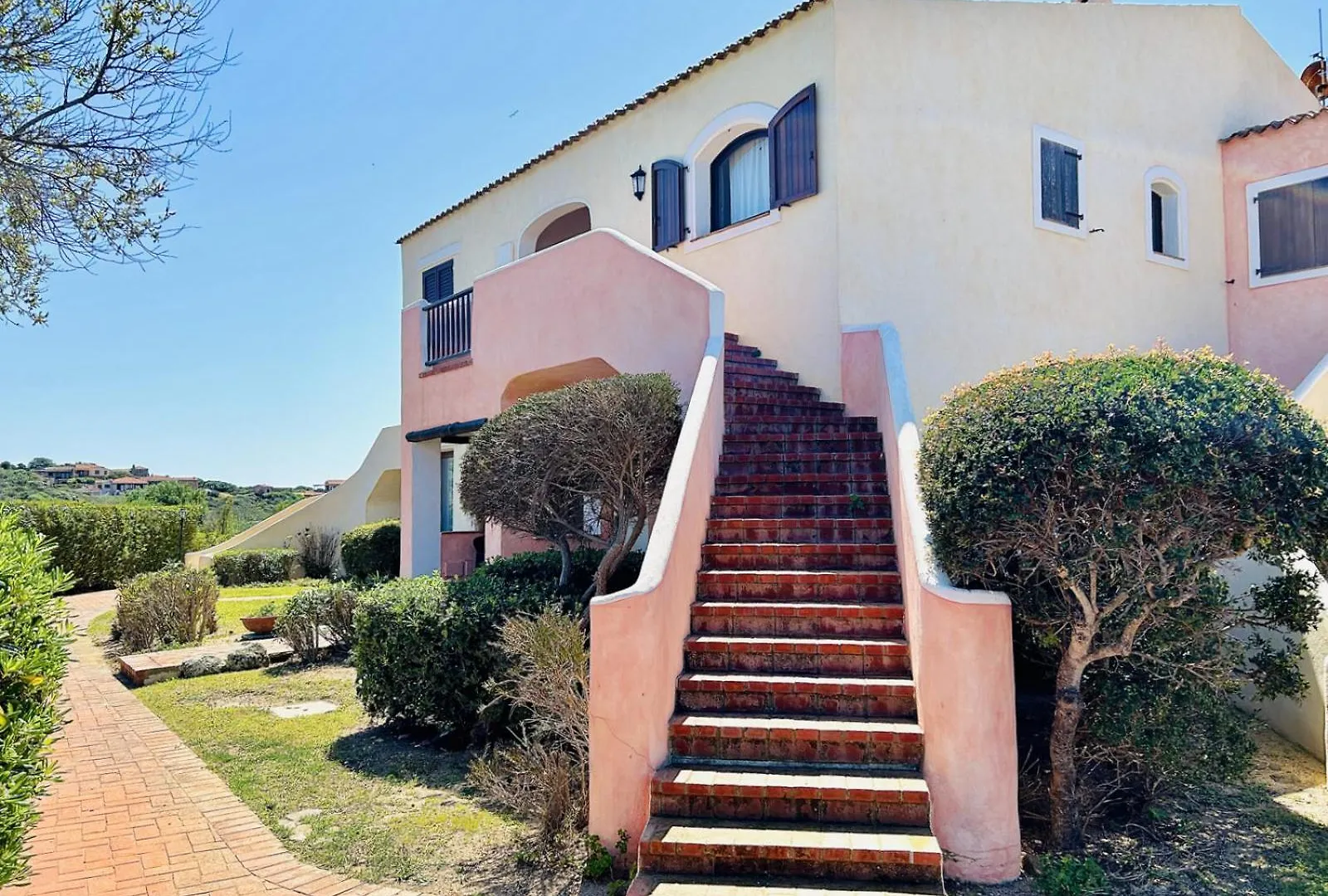 Residence Con Spiaggia Privata Lettini E Ombrelloni Gratuiti Porto Cervo 0*,