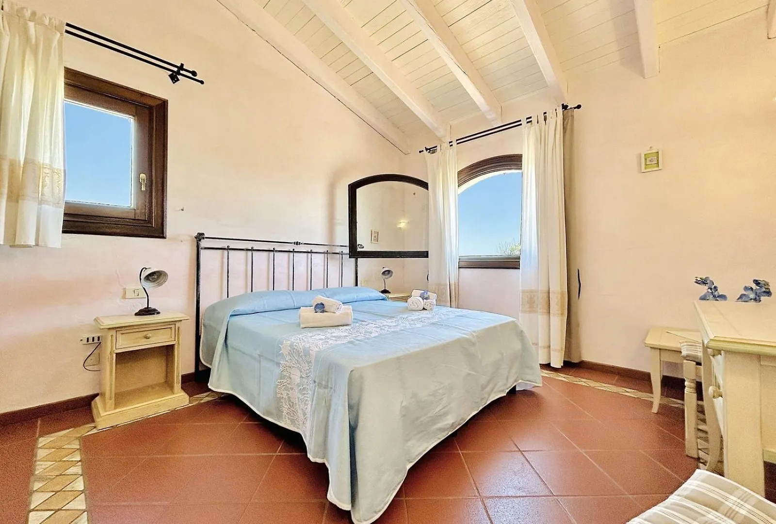 Feriehus Residence Con Spiaggia Privata Lettini E Ombrelloni Gratuiti Porto Cervo Italien