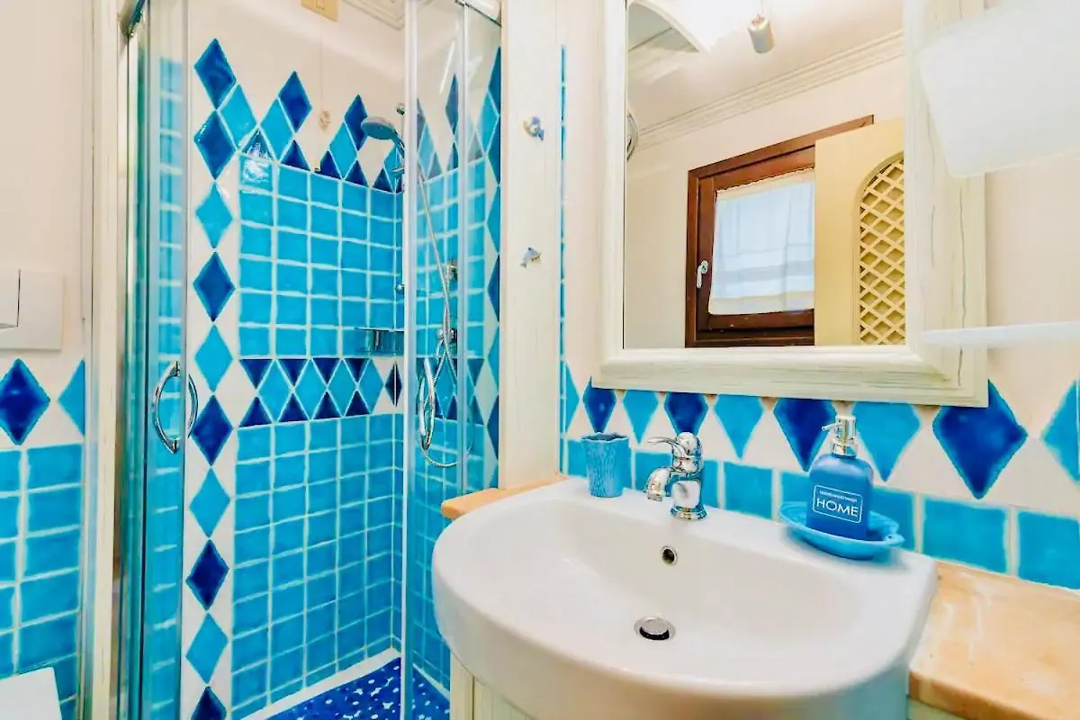 Residence Con Spiaggia Privata Lettini E Ombrelloni Gratuiti Porto Cervo Italien