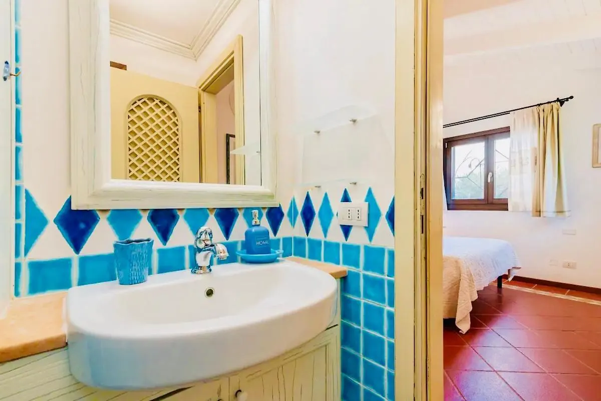 Residence Con Spiaggia Privata Lettini E Ombrelloni Gratuiti Porto Cervo 0*,  Italien