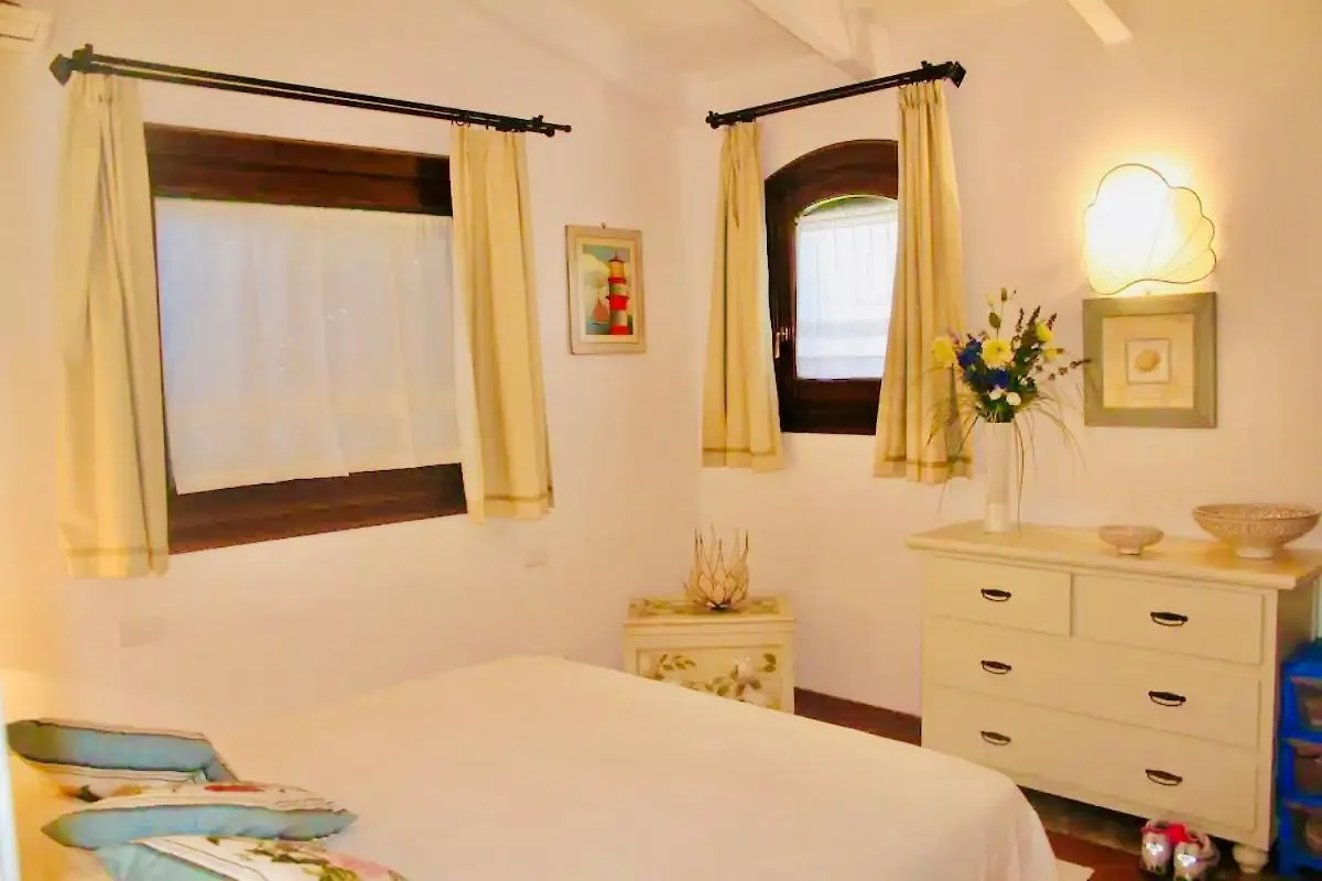 Residence Con Spiaggia Privata Lettini E Ombrelloni Gratuiti Porto Cervo 0*,  Italien